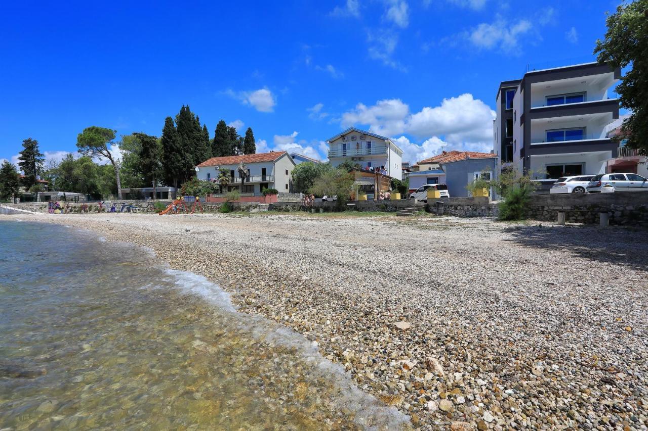 Apartmani Marina S Pogledom, Сукошан Экстерьер фото