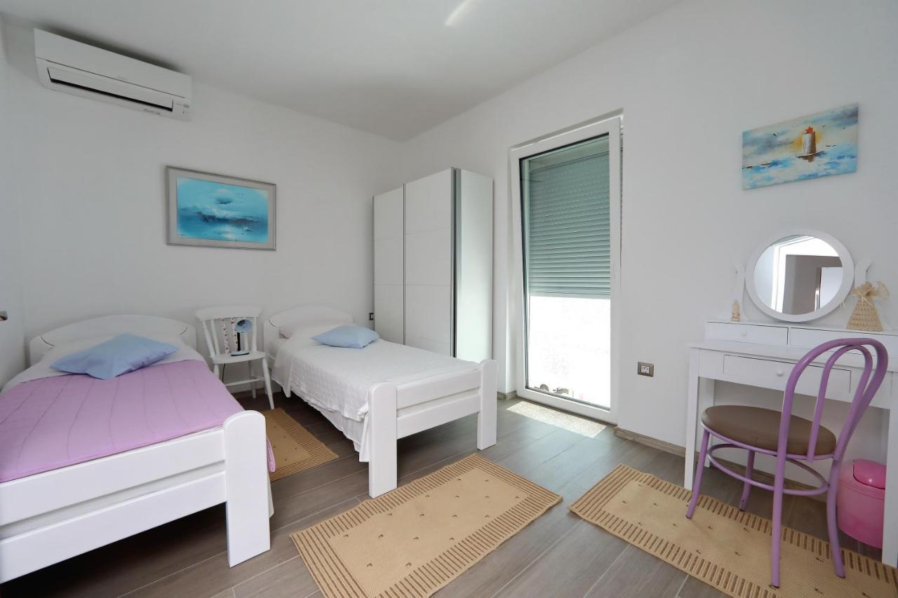 Apartmani Marina S Pogledom, Сукошан Экстерьер фото