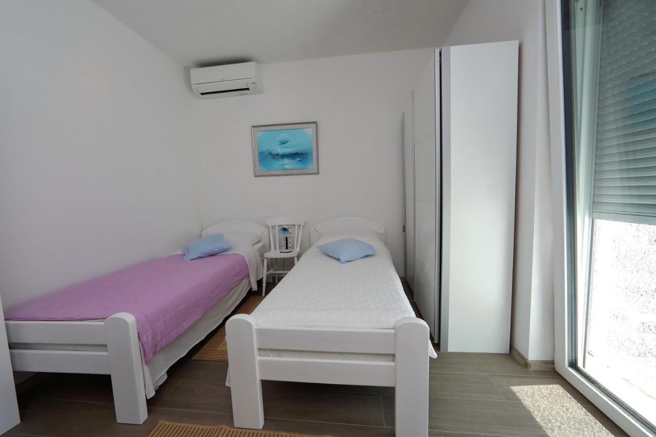 Apartmani Marina S Pogledom, Сукошан Экстерьер фото