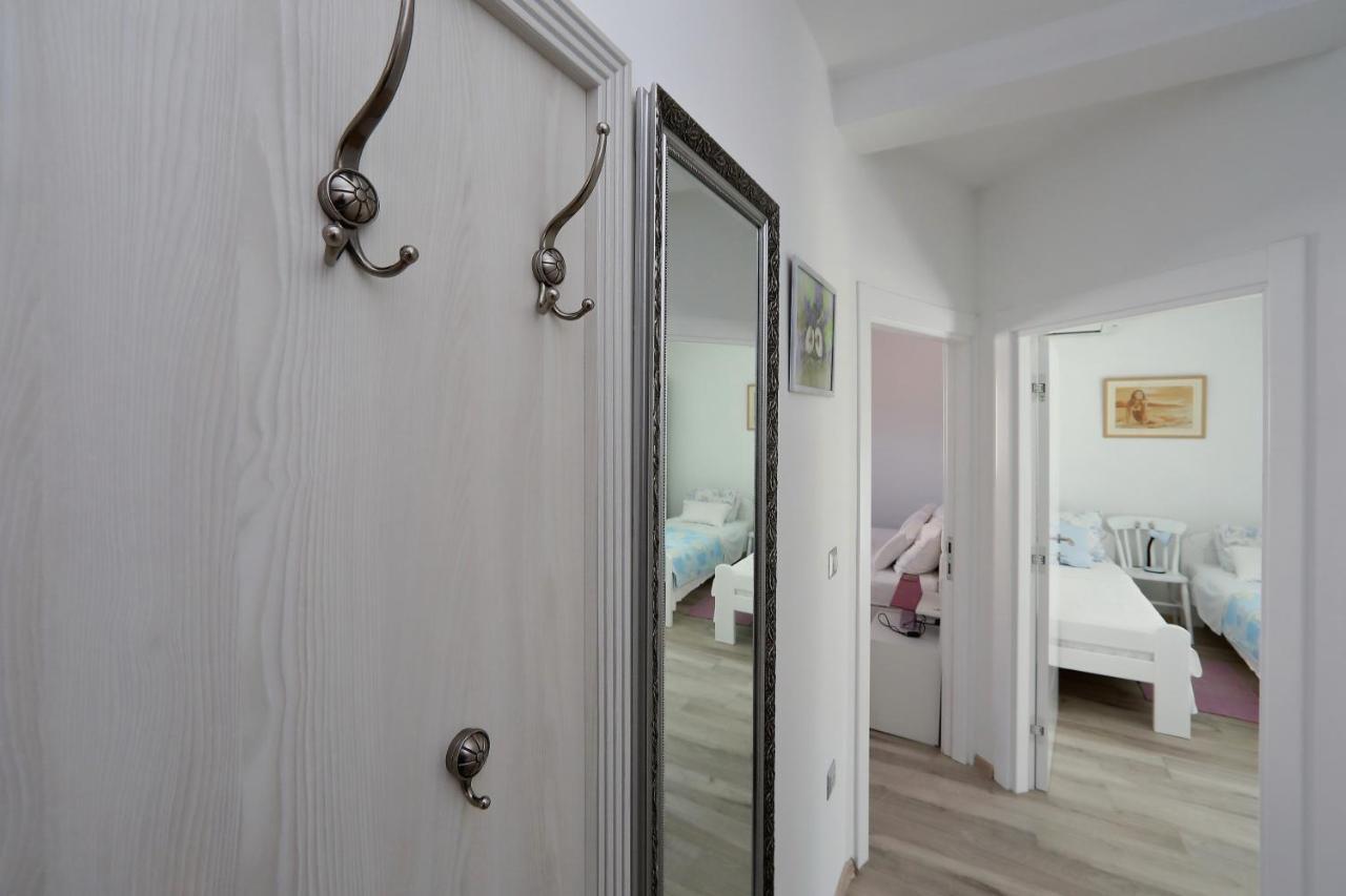 Apartmani Marina S Pogledom, Сукошан Экстерьер фото